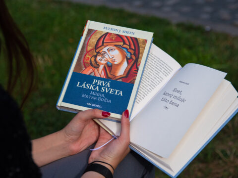 Prvá láska sveta: Mária, Matka Božia (kniha)